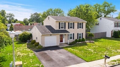Building Photo - 3 Mendon Dr
