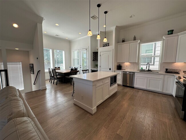 Foto del edificio - 2714 Nagle St