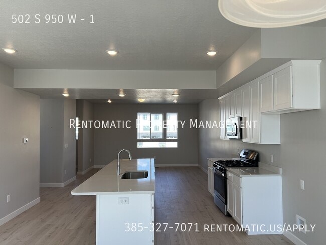 Building Photo - 502 S 950 W