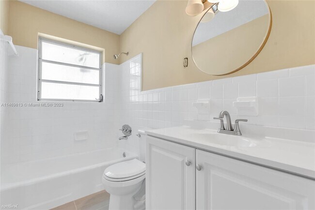 Building Photo - 3 br, 2 bath House - 4331 NW 10th St