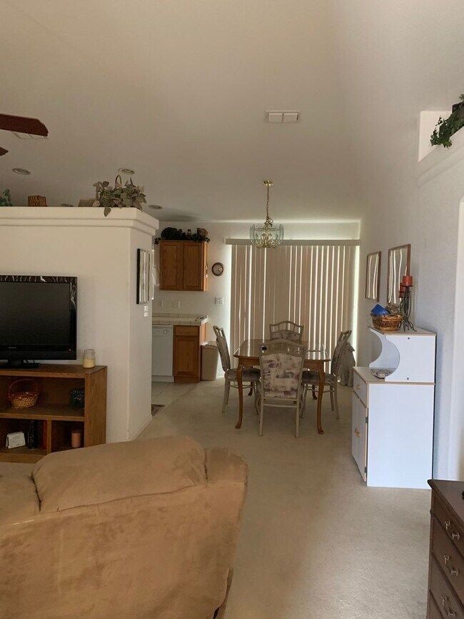 Foto del edificio - Furnished Winter or Unfurnished Long Term