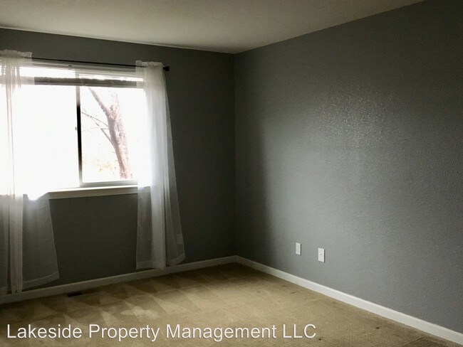 Building Photo - 2330 James Martin Ct