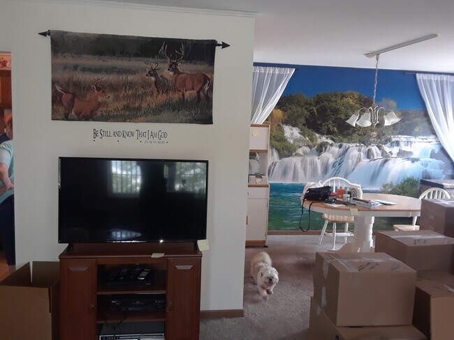 Living Room/Dining Room - 1071 Greenwood Cir