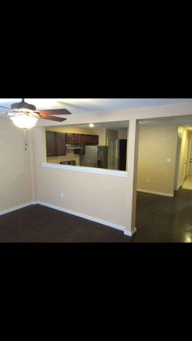 Foto del edificio - Willow Street Duplex - Apt. A - A