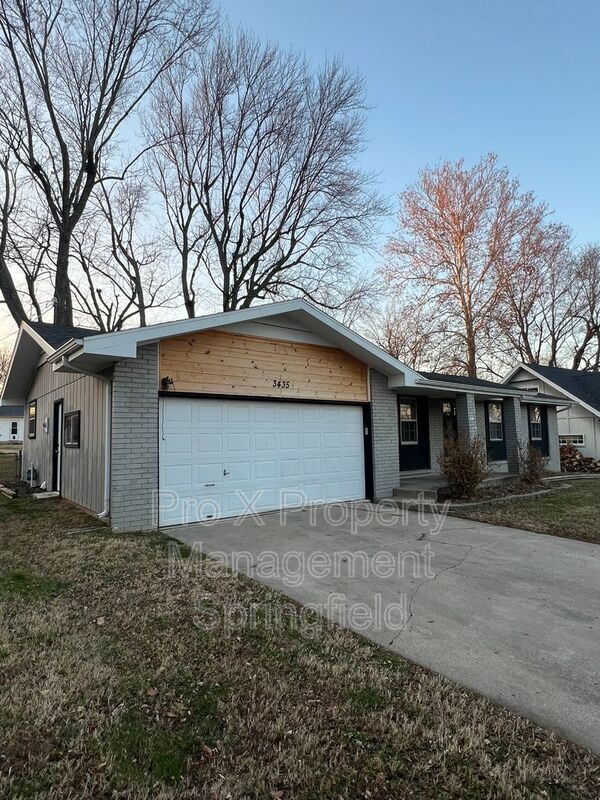 Building Photo - 3435 S Nettleton Ave