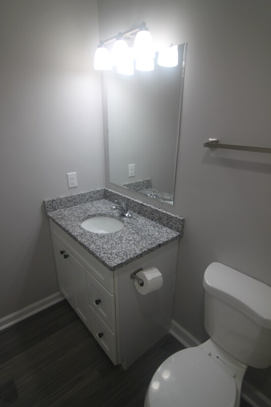 Foto del edificio - 256 Chestnut Ln