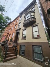 Building Photo - 15 Ten Broeck St