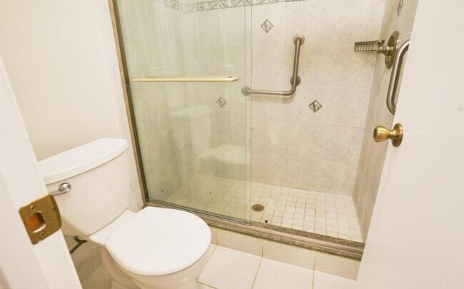 Foto del edificio - 3325 Cocoplum Cir