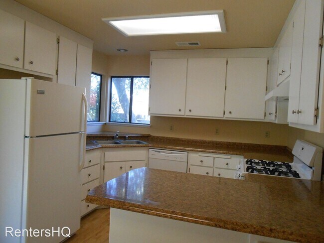Building Photo - 3 br, 2 bath House - 3908 BRIGHTWOOD DR