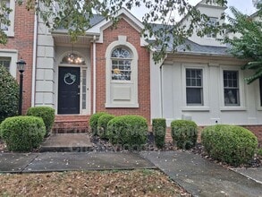 Building Photo - 7413 Hamilton Run Dr