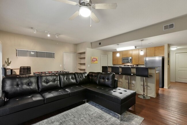Interior Photo - Texan North Campus