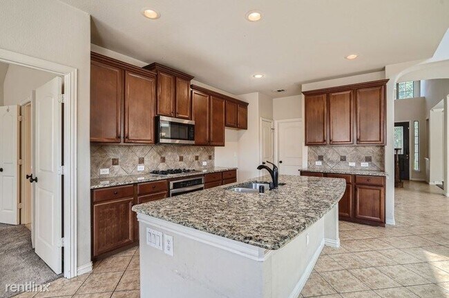Foto del edificio - 4 br, 2.5 bath House - 2715 Ponce De Leon ...