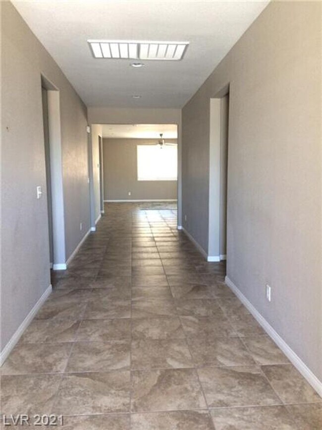 Building Photo - 4 Bed 3 Full Bath. Single Story Home In Ga...