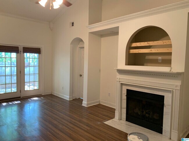 Building Photo - 5651 Colony Ln