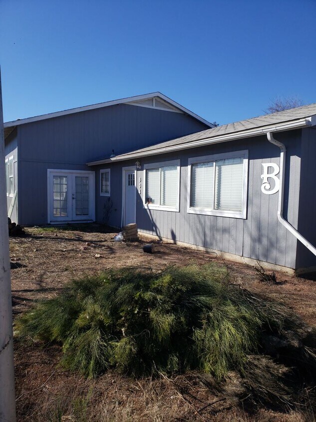 Primary Photo - Lovely 2 Bed / 2 Bath Home in Gisela