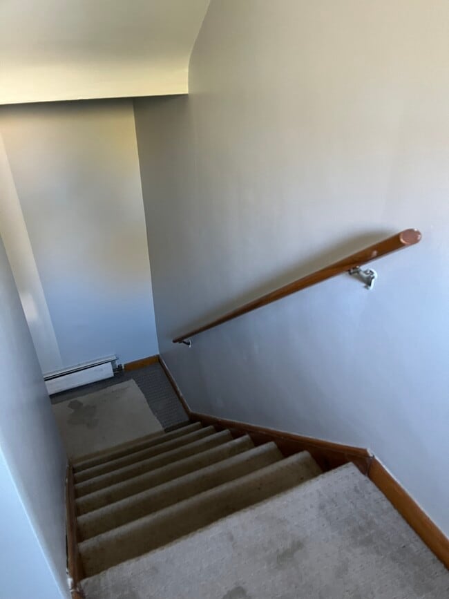 Building Photo - 267 Sylvan St