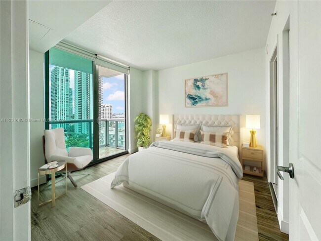 Foto del edificio - 333 NE 24th St