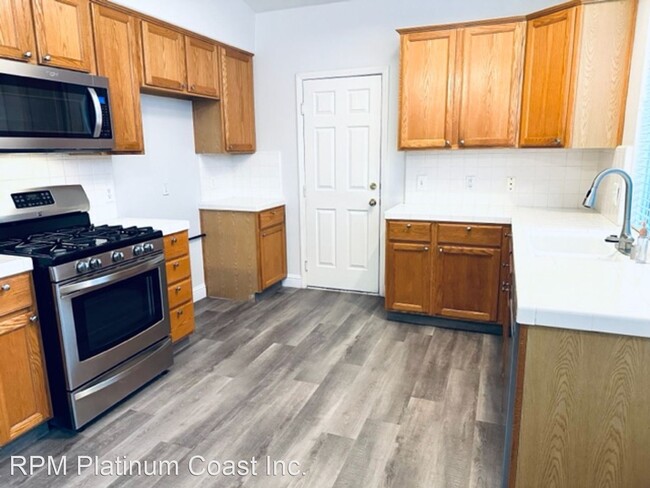 Foto del edificio - 3 br, 2 bath House - 2290 E Cole Ave