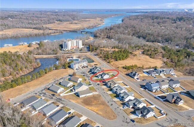 Foto del edificio - 3913 Lighthouse Ln