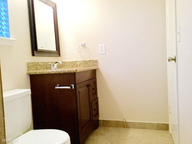 Building Photo - 2319 Shadbury Ct