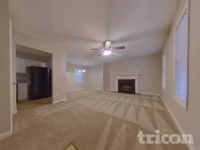 Foto del edificio - 238 Hampton Dr