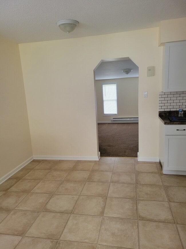 Building Photo - 203 Louis Rd