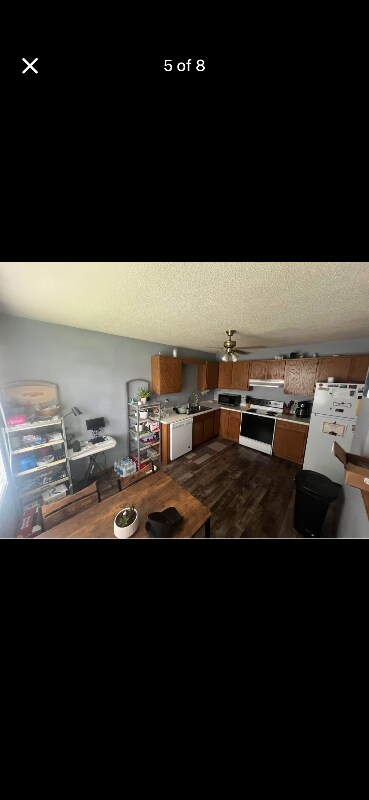 Foto del edificio - 2805 S Locust Ave