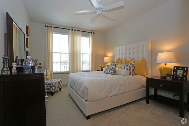 Interior Photo - Circa at Fishhawk Ranch