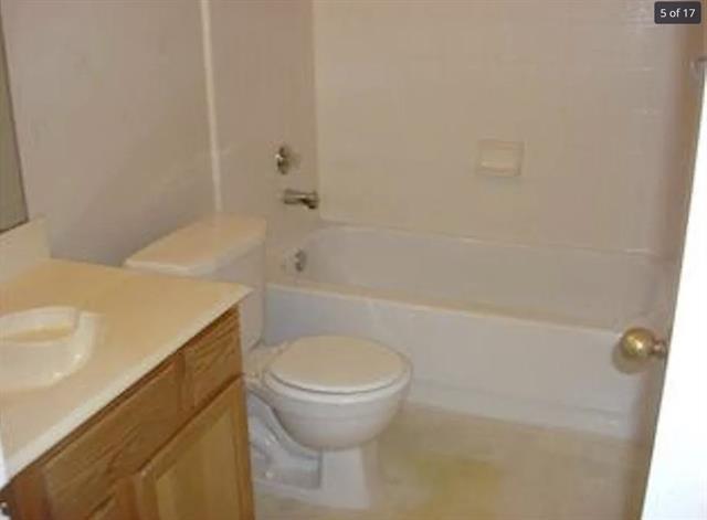 Building Photo - 913 Austin Ln