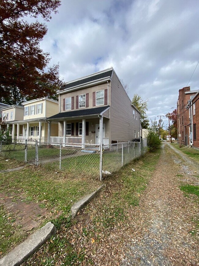 Photo - 1210 N 21st St House