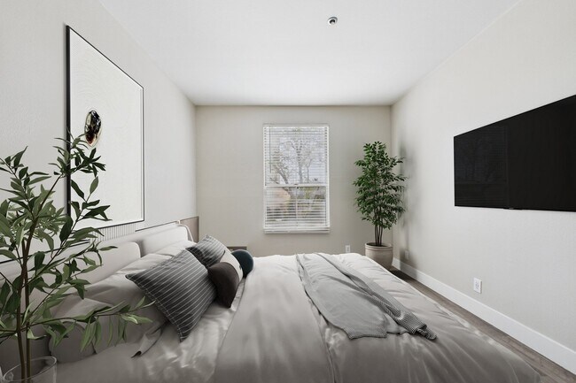 Interior Photo - Madison Hancock Park