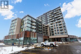 Building Photo - 1415-1415 Dundas St E