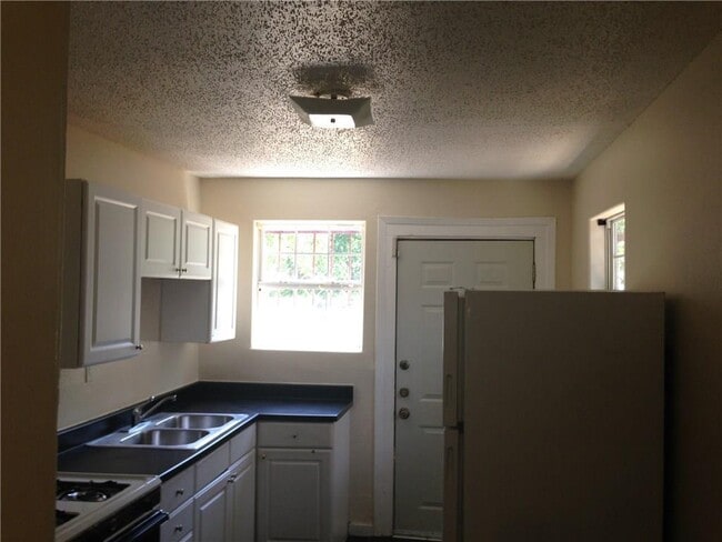 Building Photo - 1704 Tillery St