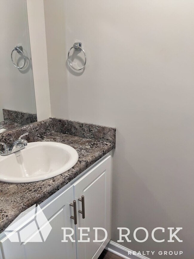 Interior Photo - Chanticleer Apartments - Columbus, MS