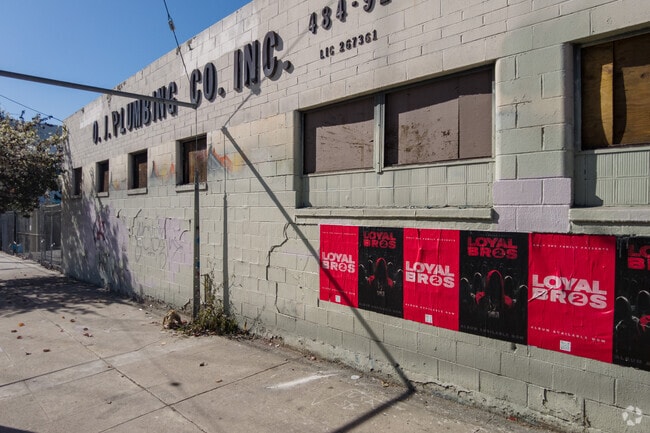 Building Photo - Echo 55