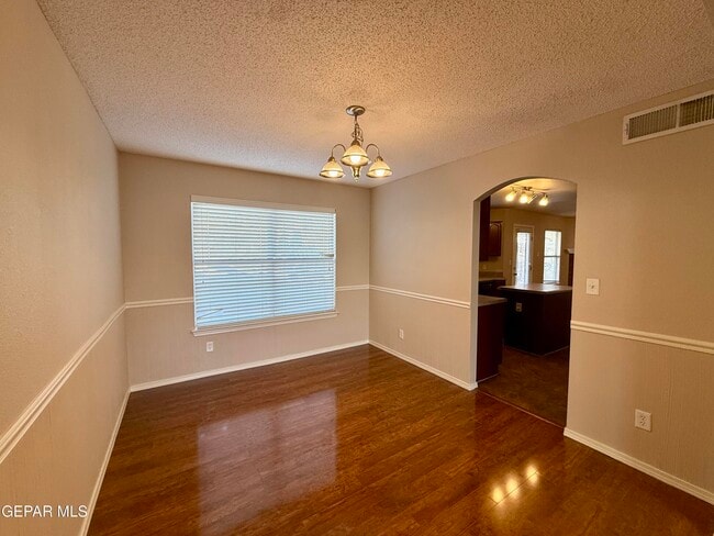 Building Photo - 1524 Bill Mueller Pl