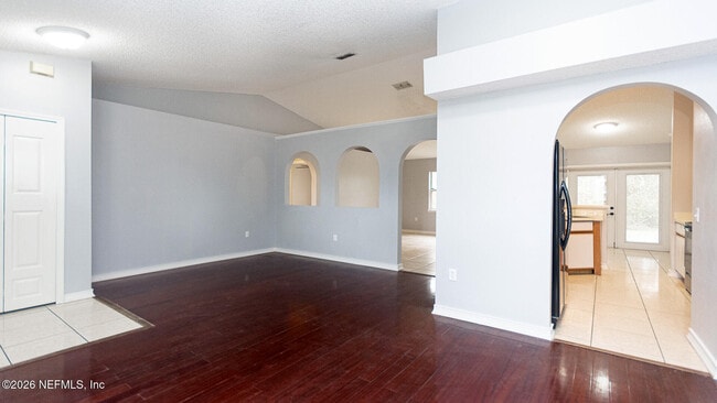 Building Photo - 13002 Viburnum Dr S