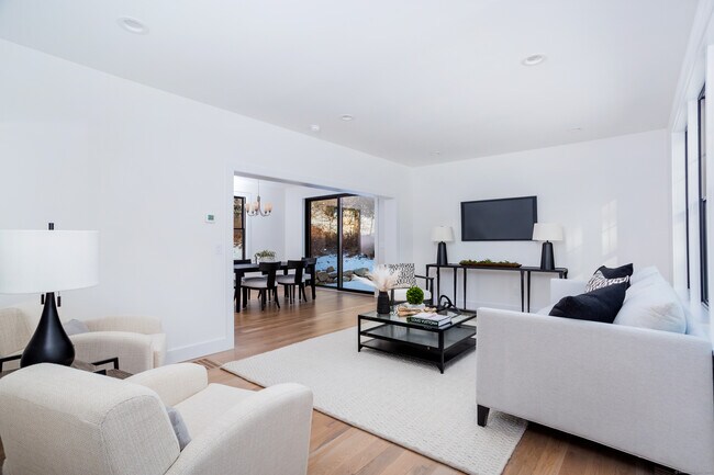 Foto del edificio - 157 Good Hill Rd