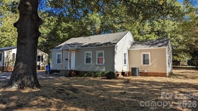 Building Photo - 156 S Sycamore St