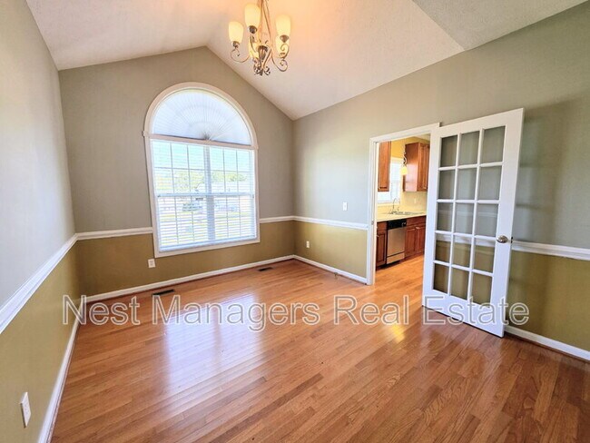 Building Photo - 1612 Middle Creek Cir