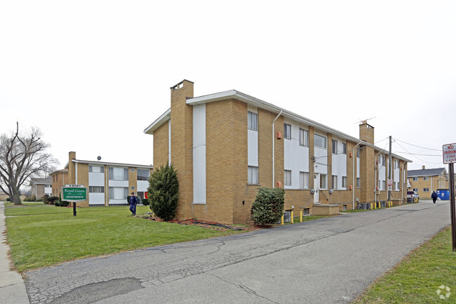 Foto del edificio - Royal Green Apartments