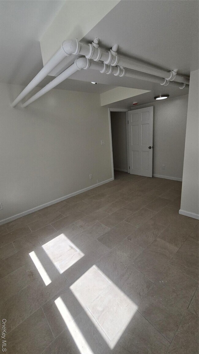 Foto del edificio - 48 N Fulton Ave