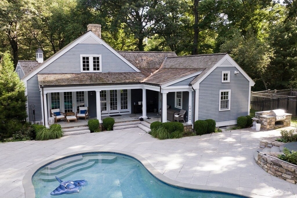 Foto principal - 19 Ridge Hill Farm Rd