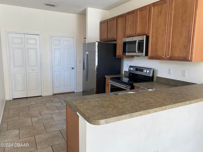 Foto del edificio - 1936 Cove Point Rd