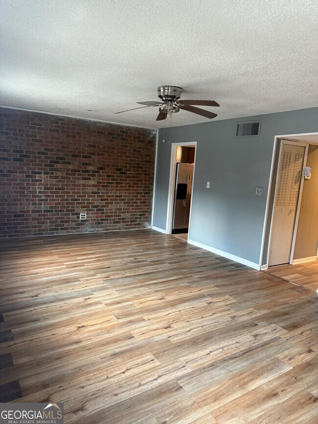 Foto del edificio - 6354 Shannon Pkwy