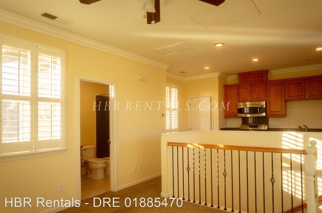 Building Photo - 1 br, 1 bath House - 705 West Woodside Ave.
