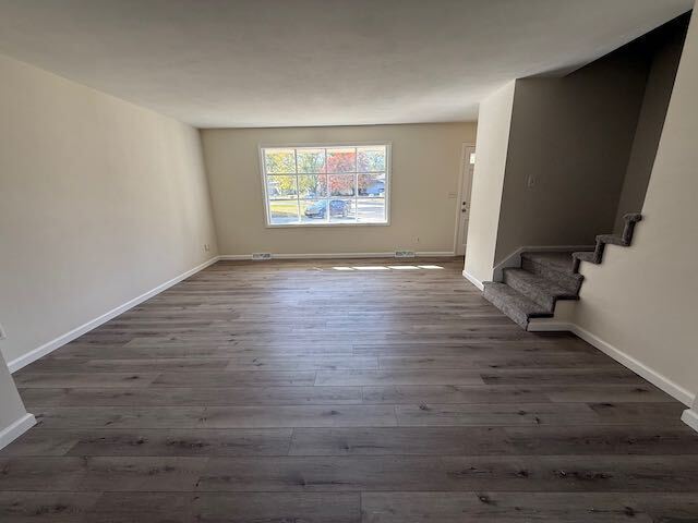 Building Photo - Newly Renovated Duplex unit in North Peoria