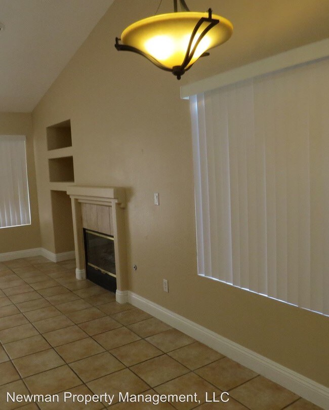 Foto del edificio - 4 br, 2 bath House - 921 English Heather Dr.