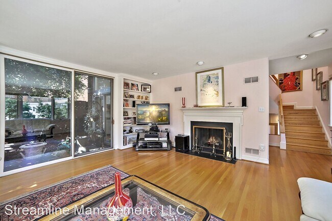 Building Photo - 3 br, 3 bath House - 837 New Hampshire Ave NW