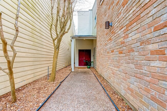 Building Photo - 395 Rancho Bauer Dr